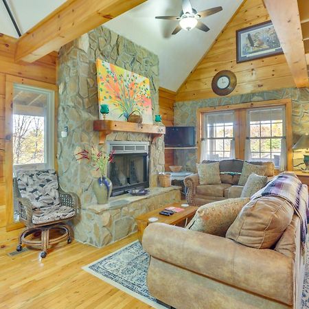 Charming Fancy Gap Cabin With Deck And Gas Grill! Экстерьер фото
