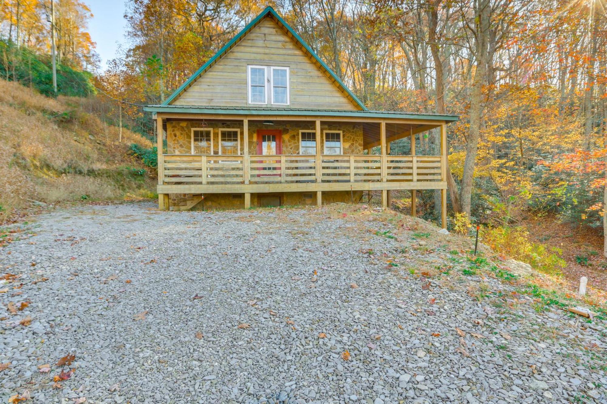 Charming Fancy Gap Cabin With Deck And Gas Grill! Экстерьер фото