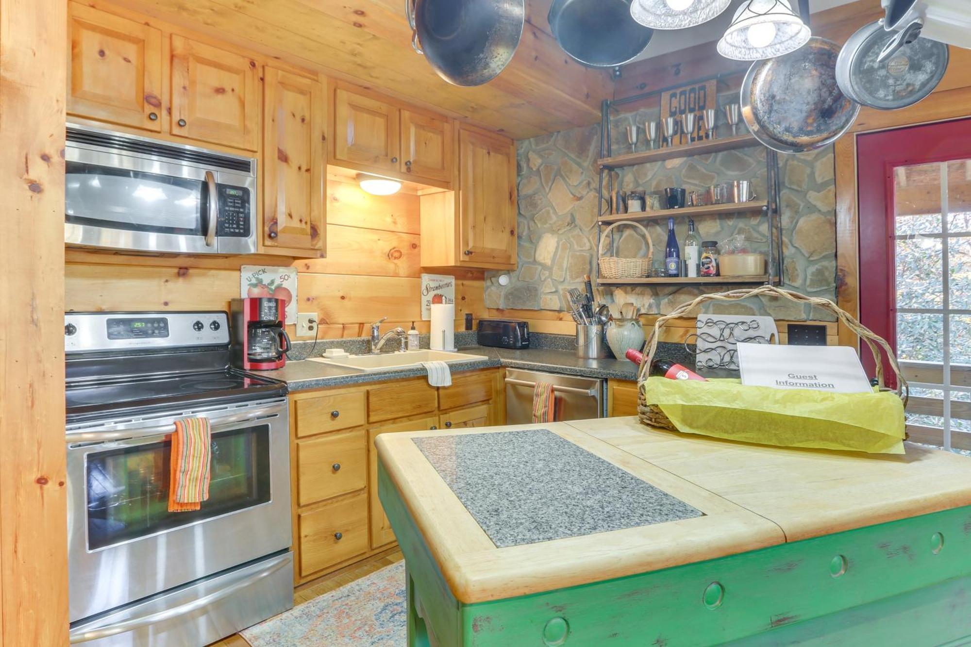 Charming Fancy Gap Cabin With Deck And Gas Grill! Экстерьер фото
