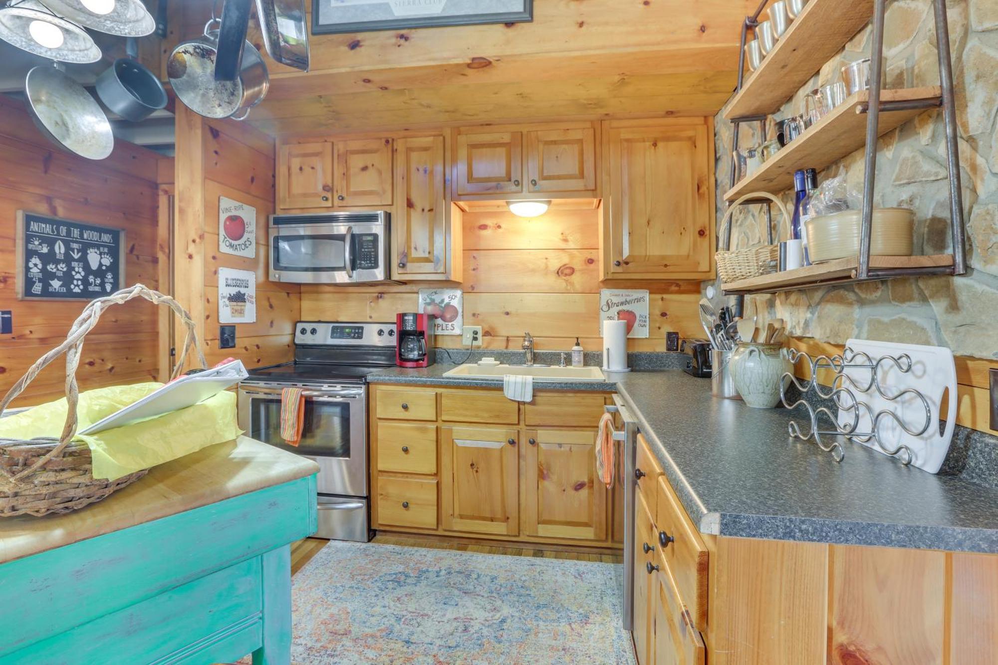 Charming Fancy Gap Cabin With Deck And Gas Grill! Экстерьер фото